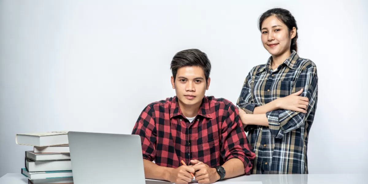 Ilustrasi - PT PELNI membuka program magang reguler 2026 untuk mahasiswa S1. Simak syarat, jurusan, benefit, hingga jadwal pendaftarannya. (Freepik/jcomp)