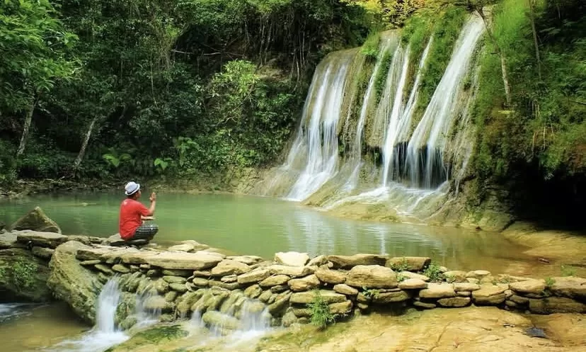 Jurang Pulosari bukan sekadar air terjun, tapi tempat untuk menikmati liburan tenang, udara segar, dan keindahan alam yang masih alami.
