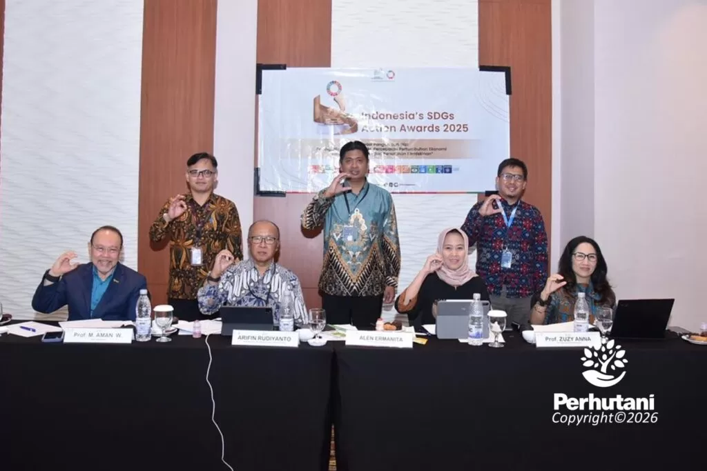 Perhutani masuk 5 besar SAA 2025 lewat inovasi agroforestry pangan yang berdampak pada ketahanan pangan, ekonomi, dan kelestarian hutan. (perhutani.co.id)