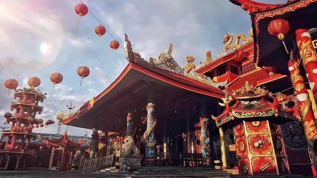 Kelenteng Hoo Tong Bio, Banyuwangi, Jawa Timur. (atourin.com)