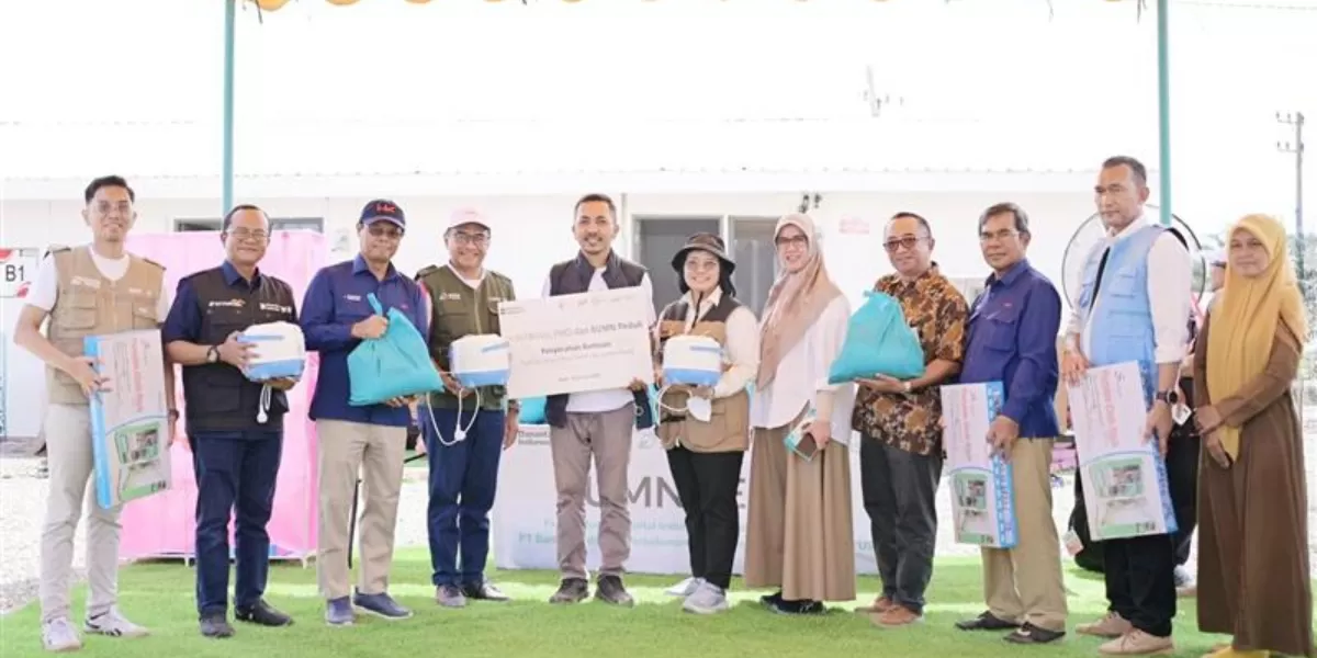Danantara bersama FHCI, BUMN, dan Alumni FE USU menyalurkan 600 paket logistik untuk penghuni Huntara Aceh Tamiang guna mendukung pemulihan pascabencana. (Dok. BSI)