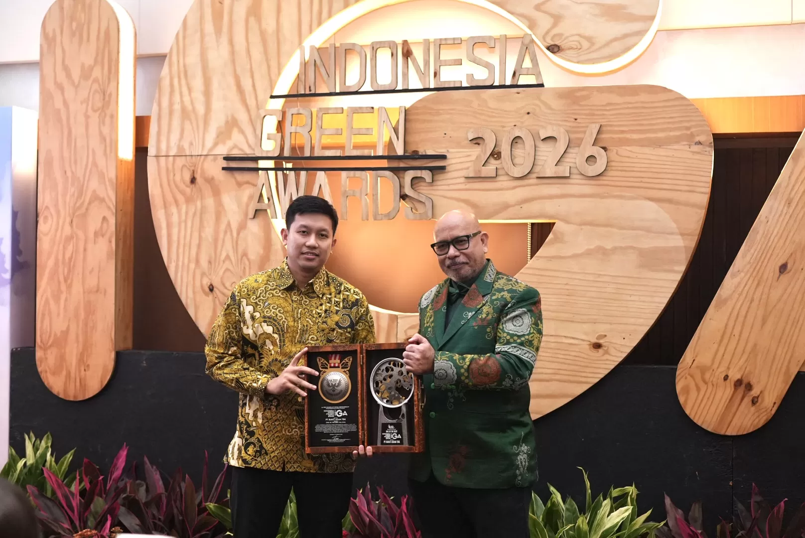 PT Bukit Asam Tbk meraih enam penghargaan Indonesia Green Awards 2026 atas konsistensi inovasi hijau di bidang lingkungan, energi, dan sosial. (ptba.co.id)