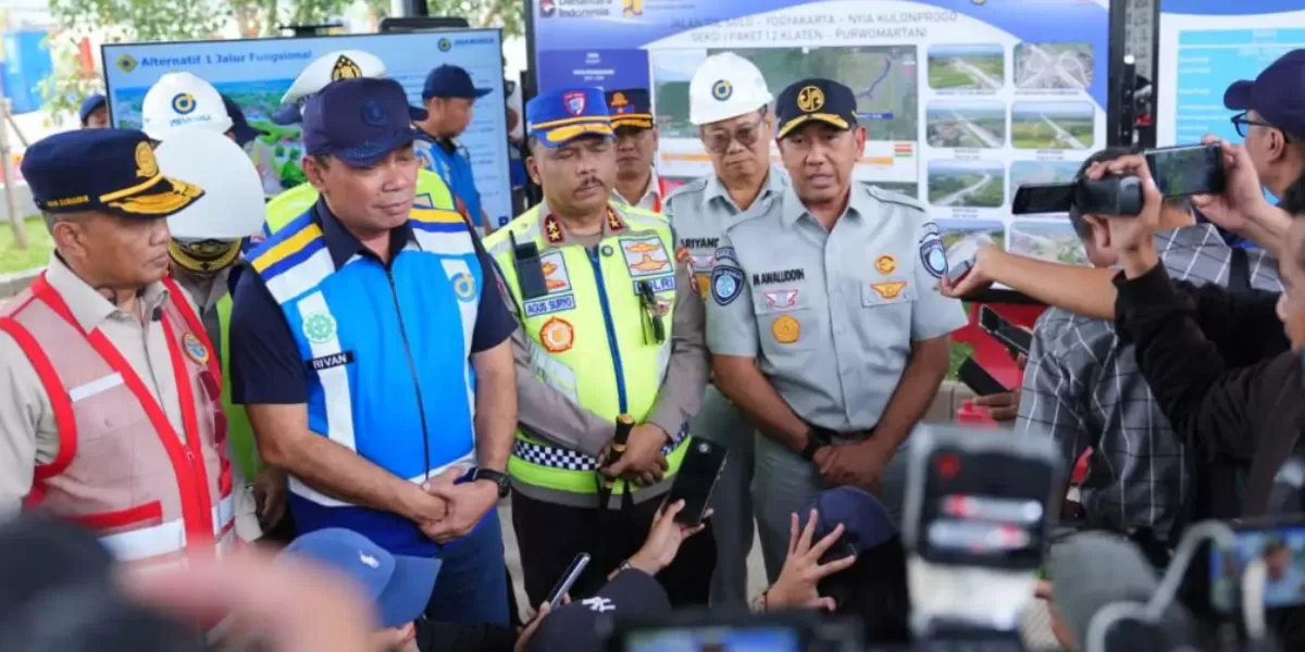 Jasa Raharja meninjau kesiapan Tol Yogya&ndash;Bawen Seksi 6 jelang Operasi Ketupat 2026 untuk mendukung mudik Lebaran yang aman dan lancar. (Dok. Jasa Raharja)