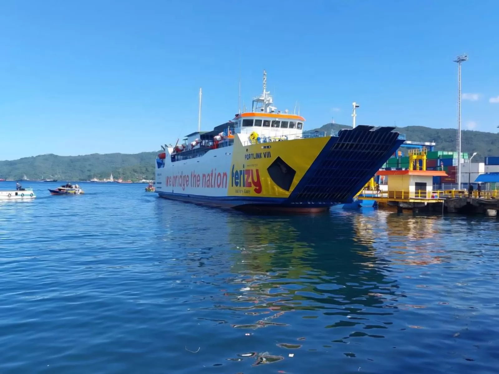 Pelabuhan Bitung menjadi simpul vital ASDP dalam menjaga konektivitas, logistik, pariwisata, dan pemerataan pembangunan di Timur Indonesia. (Dok. ASDP)