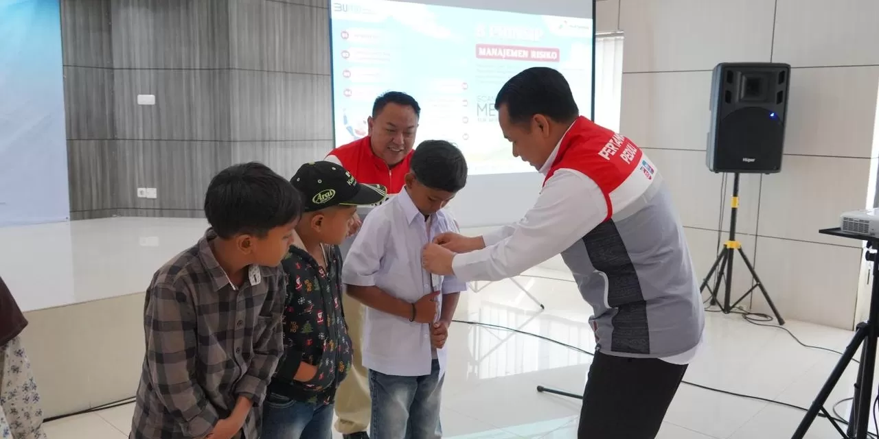 Dari Aceh hingga Sumatera Barat, bantuan perlengkapan sekolah hadir untuk menguatkan semangat anak-anak yang terdampak bencana.