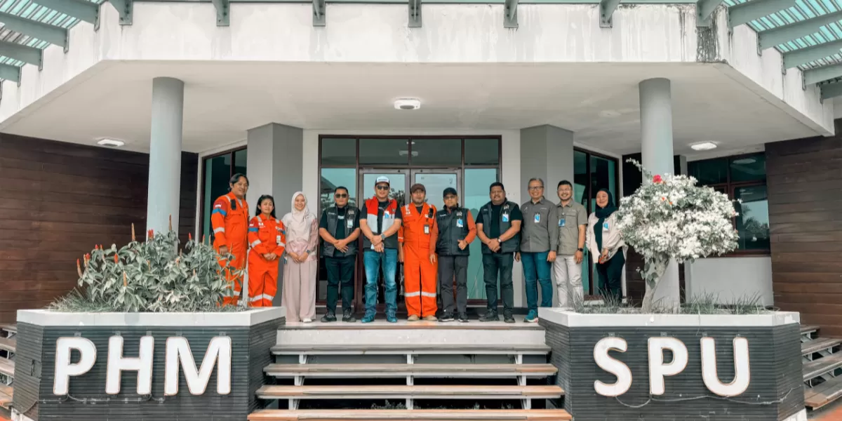 DPRD Kutai Kartanegara melakukan kunjungan kerja ke Lapangan SPU PHM untuk meninjau operasi hulu migas, program CSR, dan komitmen keberlanjutan lingkungan. (Dok. PHM)