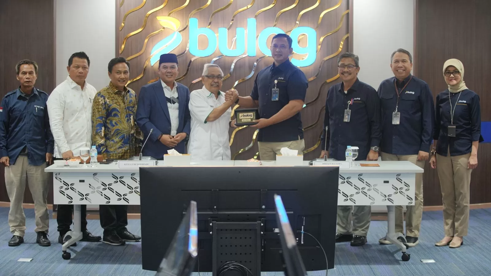 BULOG dan PERPADI menegaskan kerja sama strategis guna mengoptimalkan penyerapan gabah dan beras dalam negeri untuk CBP 2026. (Dok. BULOG)