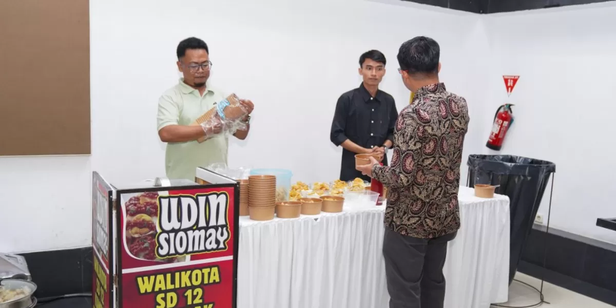 PT TIMAH Tbk konsisten melibatkan UMKM lokal dalam kegiatan perusahaan untuk membuka akses pasar dan mendorong peningkatan pendapatan pelaku usaha daerah. (Dok. PT Timah)