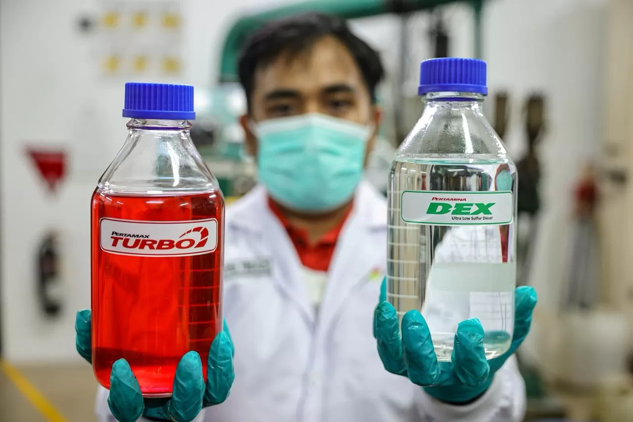 Laboratorium Kilang Balongan memastikan seluruh BBM produksi Pertamina memenuhi standar mutu sebelum disalurkan ke masyarakat. (Dok. Pertamina)