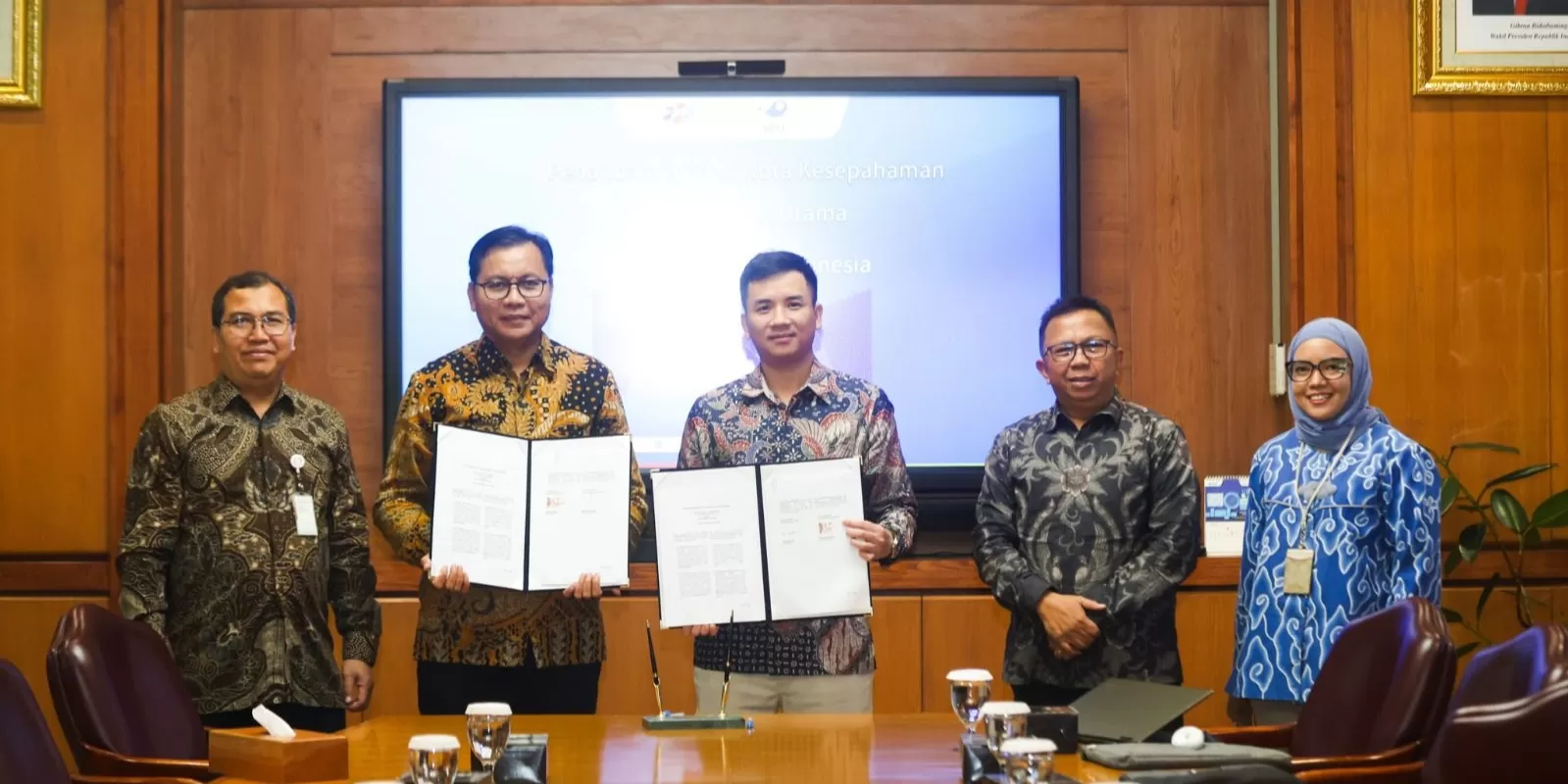 Momen kolaborasi strategis ini ditandai dengan penandatanganan nota kesepahaman yang dihadiri jajaran direksi SCU dan FPT Software Indonesia.