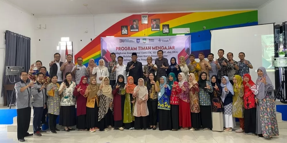 Lewat program pelatihan berkelanjutan, PT TIMAH Tbk berperan aktif mendukung peningkatan kualitas pendidikan lokal.