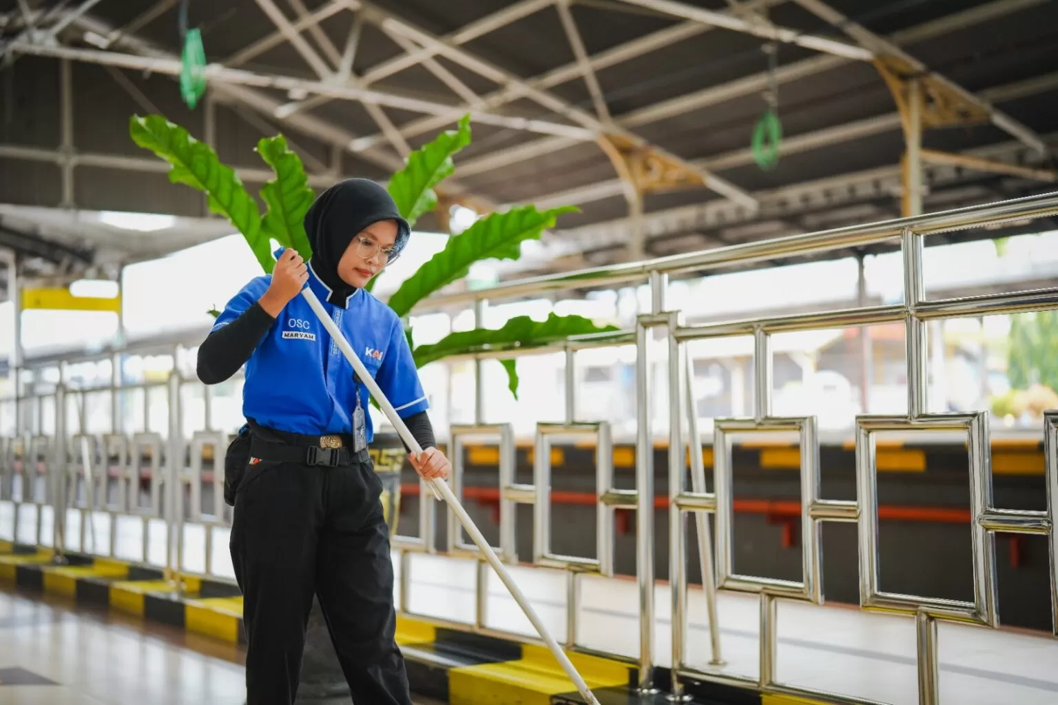 KAI Services, sebagai Central of Service PT KAI (Persero), mendukung kesuksesan pengoperasian Stasiun Jatake. (DOK. KAI)
