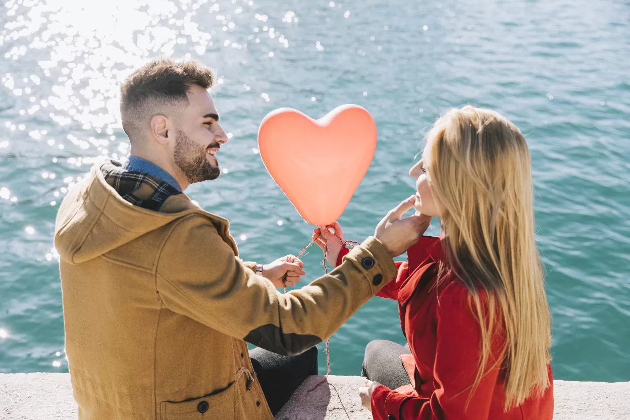Ilustrasi - Perayaan Valentine sederhana yang berkesan dan romantis. (Freepik/freepik)