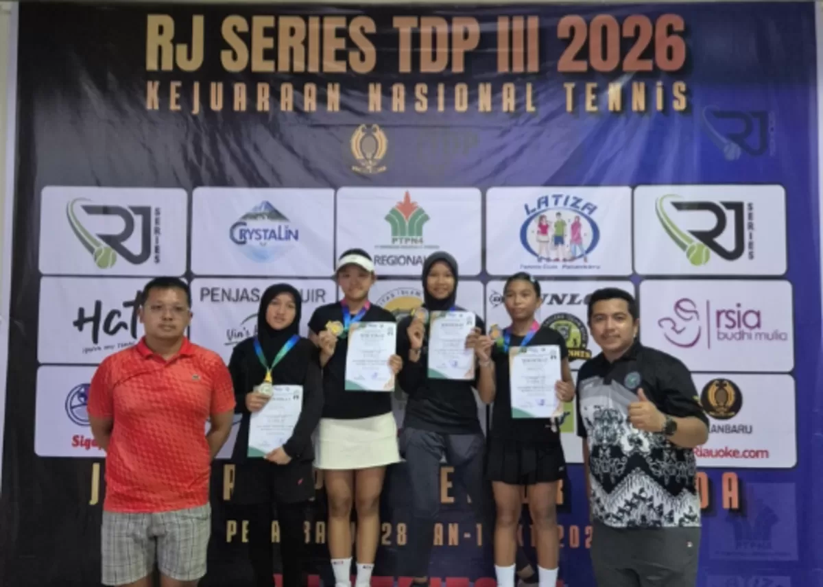 Petenis muda PTPN IV PalmCo sukses merebut juara umum Kejurnas Yunior RJ Series III 2026 dengan 25 medali dari 168 atlet peserta. (Dok. PTPN IV PalmCo)