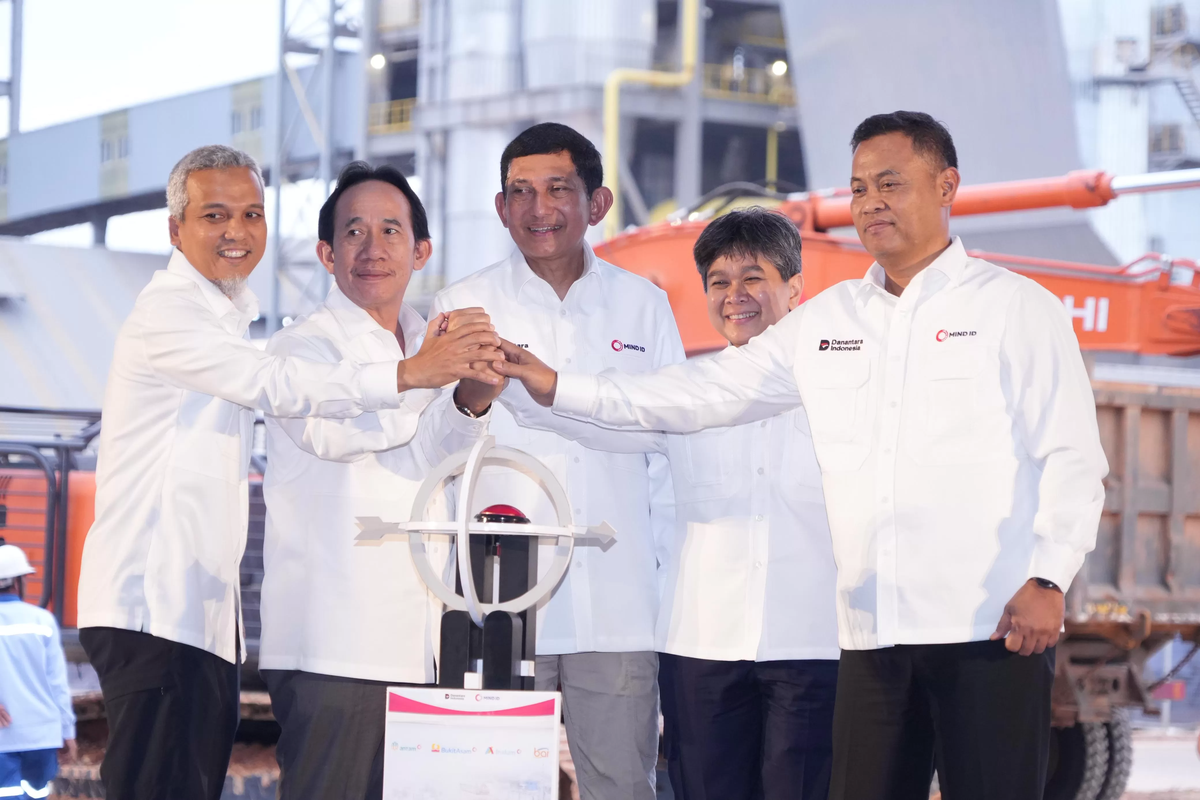PTBA berperan strategis menyuplai energi untuk smelter aluminium Mempawah demi hilirisasi, penciptaan lapangan kerja, dan ekonomi berkelanjutan. (ptba.co.id)
