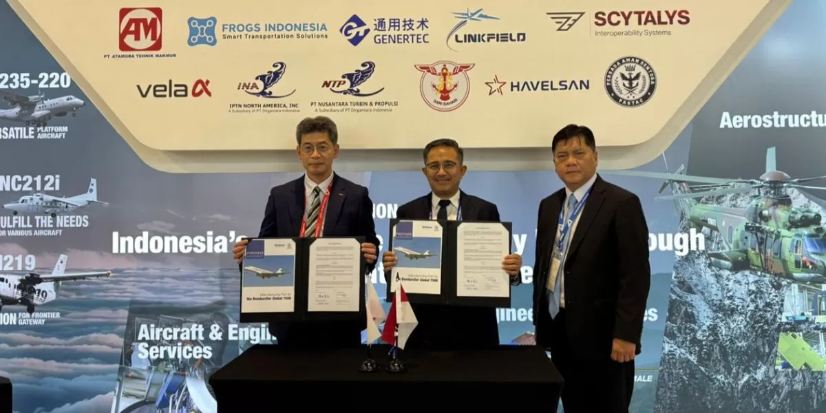PT Dirgantara Indonesia menandatangani kerja sama dengan ShinMaywa Jepang di Singapore Airshow 2026 untuk produksi komponen pesawat komersial global. (Dok. PTDI)
