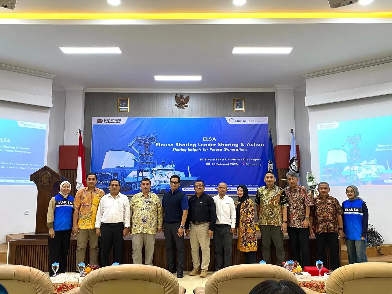 Elnusa hadir di UNDIP lewat program ELSA, berbagi wawasan industri migas sekaligus menyerahkan hibah alat praktikum bagi mahasiswa Geofisika. (Dok. Elnusa)