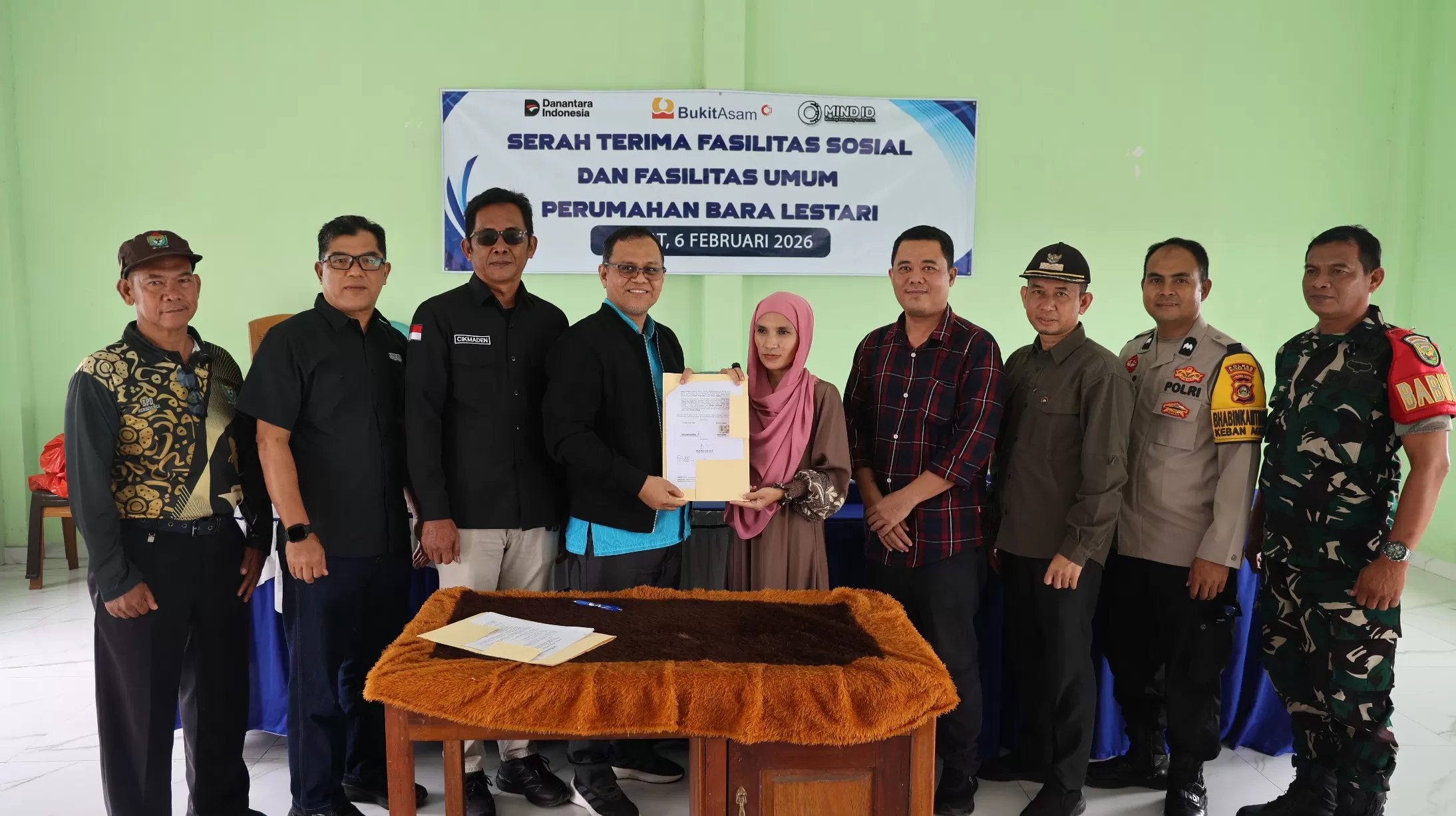 PTBA serahkan fasos-fasum ke warga Keban Agung, perkuat sinergi bangun permukiman layak dan berkelanjutan. (ptba.co.id)