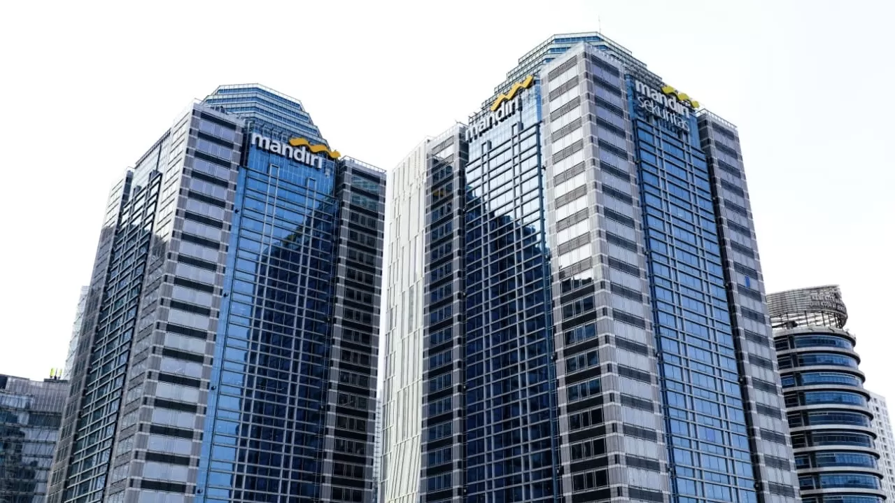 Mandiri Institute menilai momentum perbaikan tenaga kerja nasional harus diikuti penguatan link and match antara pendidikan dan industri.