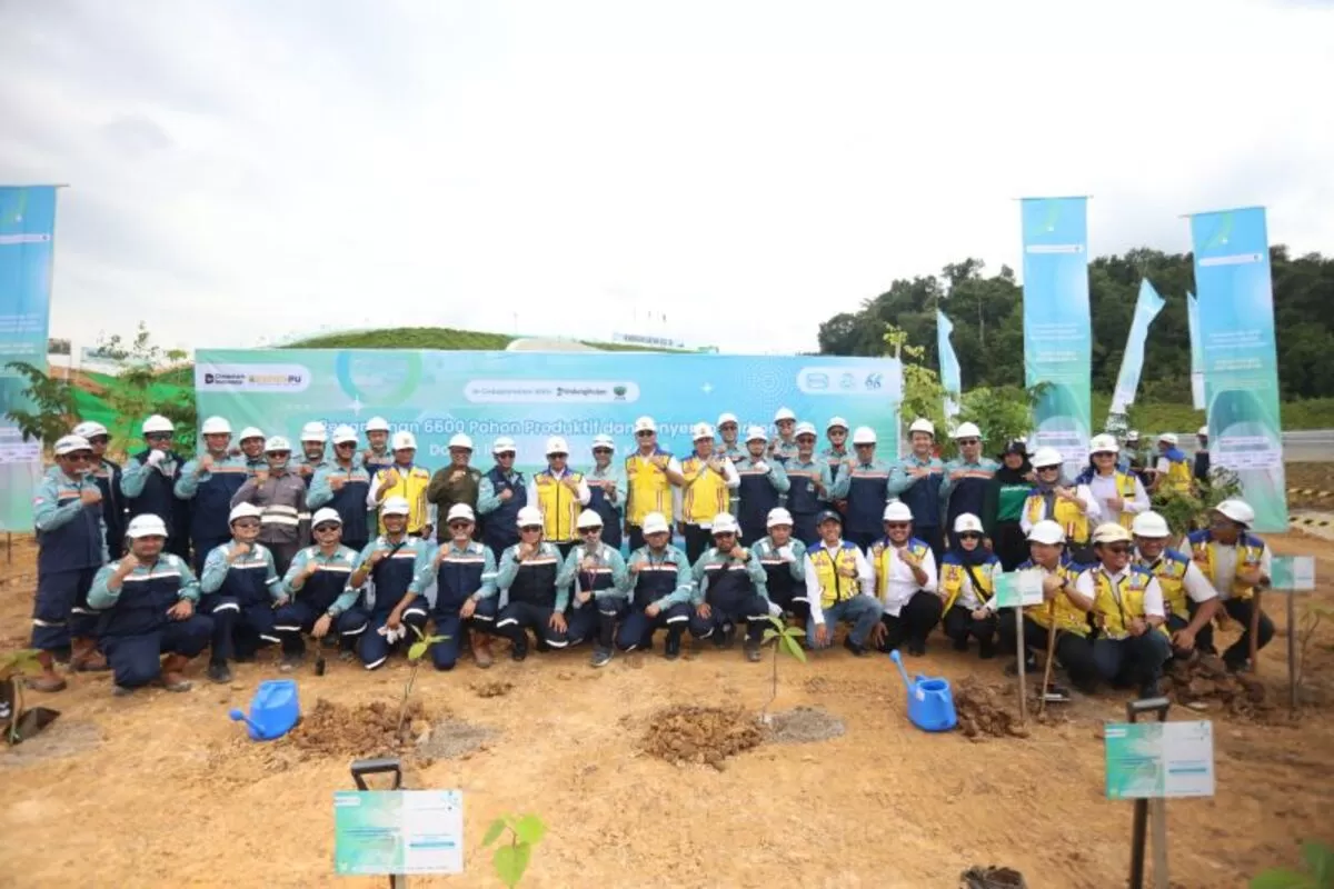 WIKA rayakan HUT ke-66 lewat Agrivillage, tanam 6.600 pohon, dan operasi bibir sumbing bagi 66 anak prasejahtera. (Dok. WIKA)