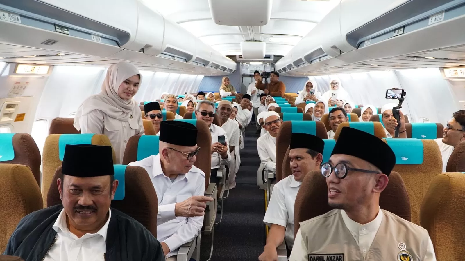 Garuda Indonesia Group menghadirkan fasilitas mockup pesawat di Asrama Haji Banda Aceh sebagai bagian dari dukungan kesiapan Haji 2026.