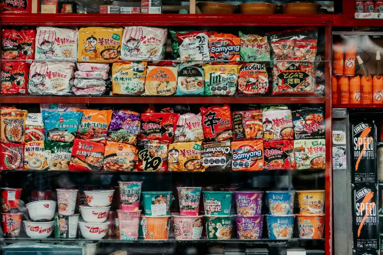 Mie instan Korea Selatan ini bumbu dan rasanya berbeda dengan mie instan Indonesia.  (Pexels/Gera Cejas)
