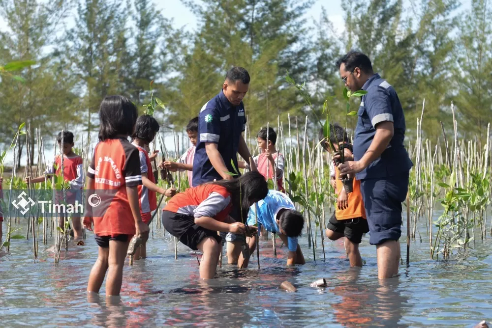 PT TIMAH Tbk hadir di Desa Baskara Bakti melalui program kesehatan, pemberdayaan nelayan, konservasi mangrove, dan dukungan sosial. (Dok. PT Timah)
