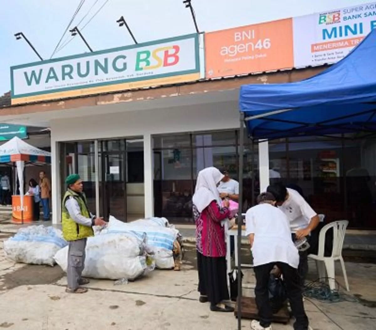 BNI dorong ekonomi sirkular lewat Agen46 Bank Sampah, sampah anorganik bisa jadi saldo tabungan digital. (bni.co.id)