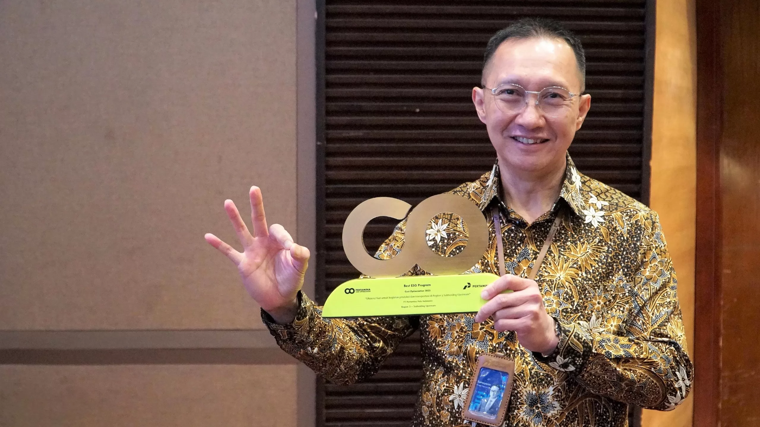 PT Pertamina Hulu Indonesia berhasil meraih penghargaan Best ESG Program, menegaskan keberhasilan strategi optimasi biaya yang berdampak nyata.