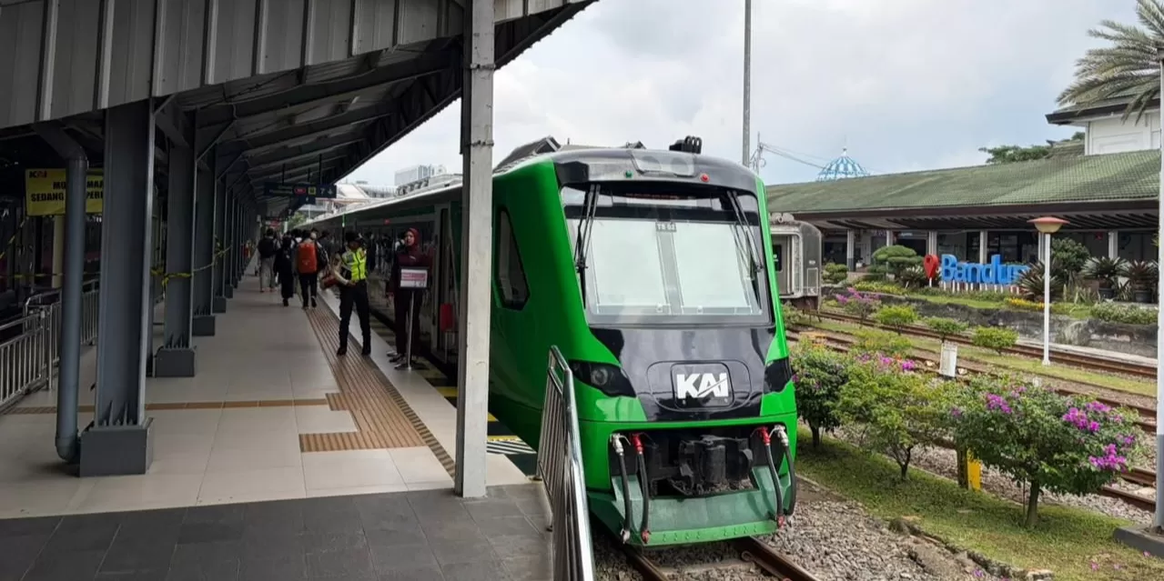 Akses sisi timur dan selatan tidak lagi melayani KA Feeder, seluruh keberangkatan dan kedatangan dipindah ke area barat.