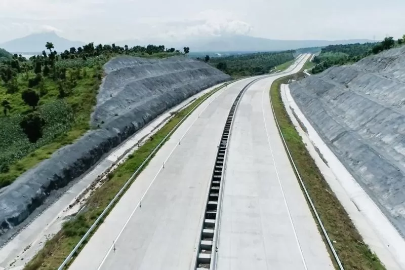 Ilustrasi. Jalan Tol Probolinggo-Banyuwangi Paket 3 yang dikerjakan PP-WASKITA-WIKA KSO. (DOK. WSBP)