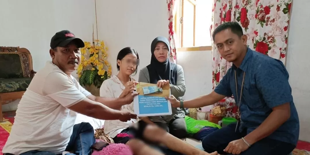 Kepedulian PT Timah terhadap masyarakat kembali diwujudkan melalui bantuan biaya pengobatan bagi warga di wilayah operasional.