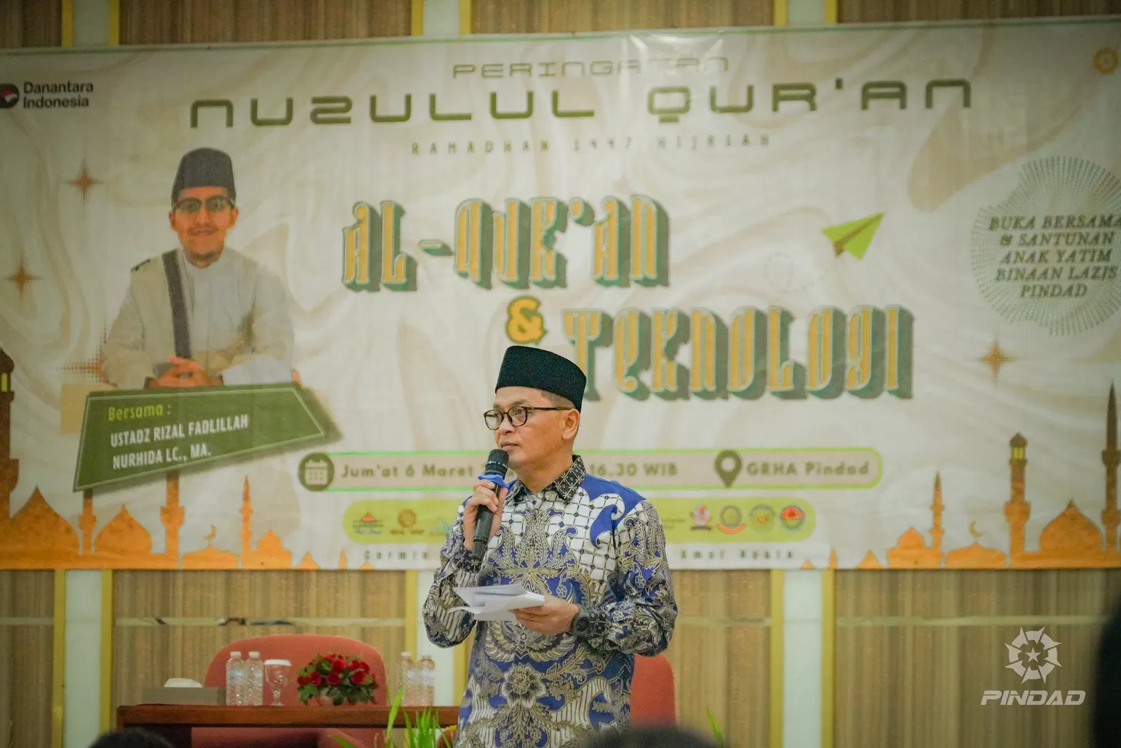 PT Pindad memperingati Nuzulul Quran dengan tausiyah, wakaf Al-Quran, santunan anak yatim, serta buka puasa bersama di Grha Pindad Bandung. (pindad.com)