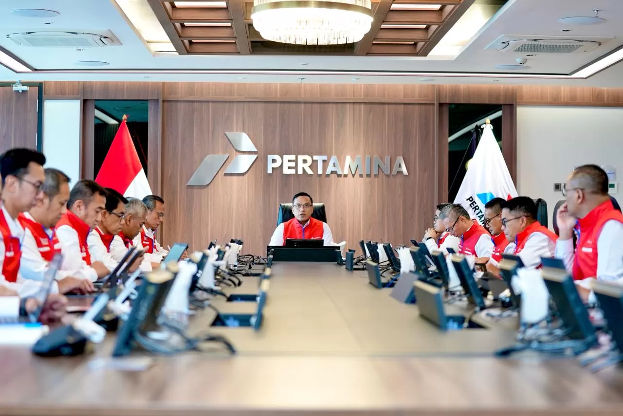 Dirut PT Pertamina, Simon Aloysius Mantiri memberikan arahan pada Acara Kick off Satgas Pengendalian dan Pemantauan Kelancaran Penyaluran BBM, LPG, Gas pada masa bulan Ramadan dan Idulfitri. (Dok. Pertamina)