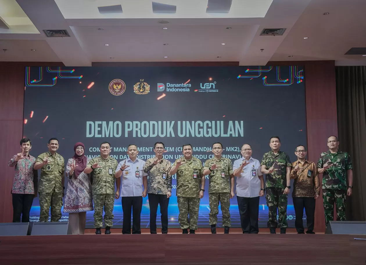 Len Industri pamerkan teknologi inti sistem tempur kapal perang, termasuk CMS MANDHALA Mk2 untuk dukung kemandirian industri pertahanan. (len.co.id)
