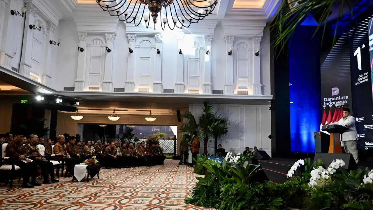 Danantara Indonesia merayakan satu tahun perjalanan dengan penguatan tata kelola aset negara dan program bantuan 88.000 paket sekolah bagi siswa di seluruh Indonesia. (Dok. TASPEN)