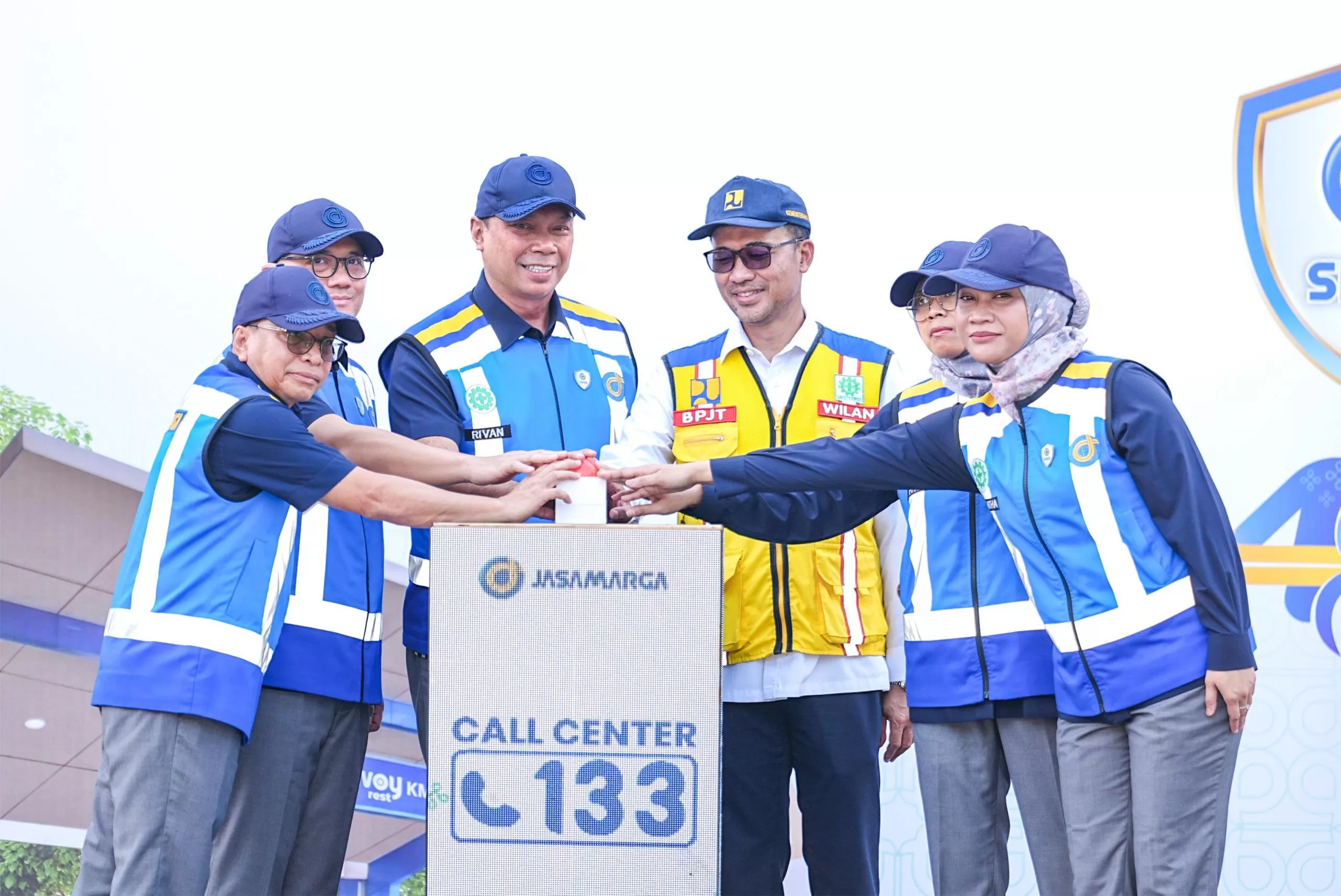 Jasa Marga mengganti call center 14080 menjadi 133 agar lebih mudah diingat. Layanan ini mempermudah pengguna jalan tol mendapatkan bantuan dan informasi. (Dok. Jasa Marga)