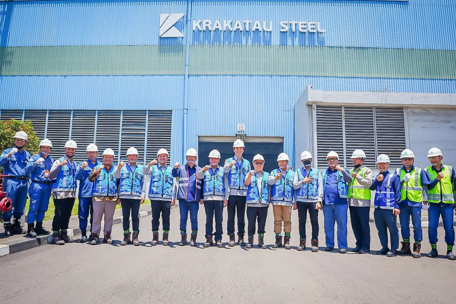 Sinergi DPR RI, BP BUMN, dan Danantara memperkuat transformasi Krakatau Steel melalui pembiayaan Rp4,93 triliun untuk mendukung industri baja nasional. (Dok. Krakatau Steel)