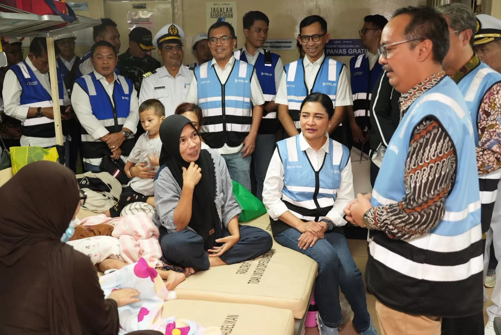 PELNI ajak BP BUMN dan Kemenhub tinjau KM Dobonsolo di Tanjung Priok pada Jumat (13/3) untuk pastikan keselamatan dan pelayanan Angkutan Lebaran 2026. (Dok. PELNI)