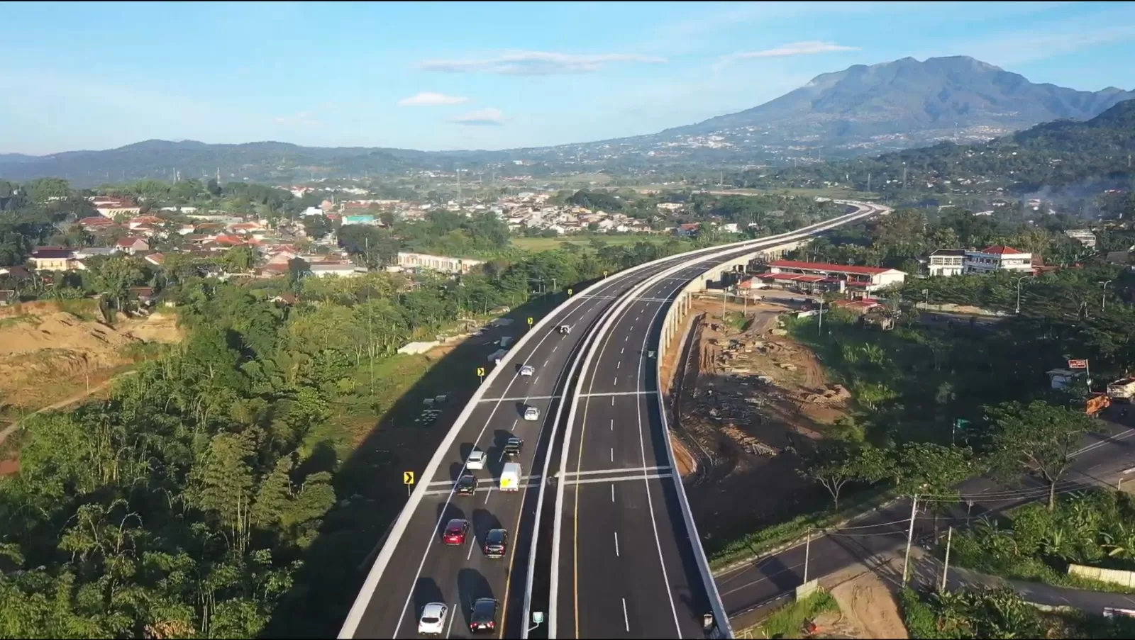 5.496 kendaraan melintas di jalur fungsional Tol Yogyakarta&ndash;Bawen seksi Ambarawa&ndash;Bawen dalam dua hari pertama arus mudik Lebaran 2026. (Dok. Jasa Marga)