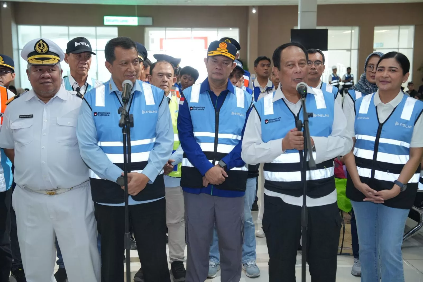 Kunjungan Wamen ke KM Labobar pantau arus mudik PELNI, penumpang tembus 28 ribu dan layanan digital terus ditingkatkan demi kenyamanan. (Dok. PELNI)
