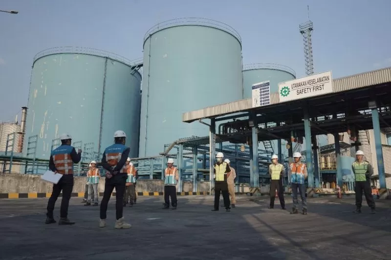 Pelindo Multi Terminal siapkan operasional 24 jam saat Lebaran 2026 guna menjaga kelancaran arus logistik dan mobilitas penumpang di pelabuhan nasional. (Dok. Pelindo Multi Terminal)