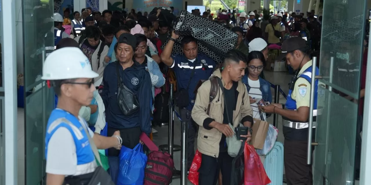 Lebih dari 316 ribu penumpang mudik bersama PELNI. Kini, arus balik mulai jadi fokus utama.
