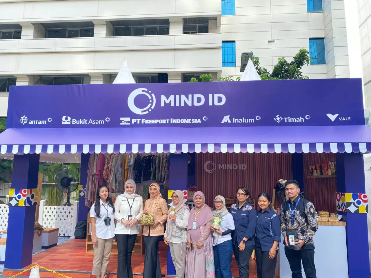 UMKM binaan PT Bukit Asam catat penjualan signifikan di Bazar Ramadan, dorong daya saing dan peluang pasar lebih luas. (ptba.co.id)