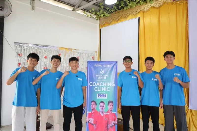 PNM melalui kegiatan Goes to School menggelar Coaching Clinic di SMTK Malinggang, Banjarbaru, Kalimantan Selatan. (DOK. PNM)