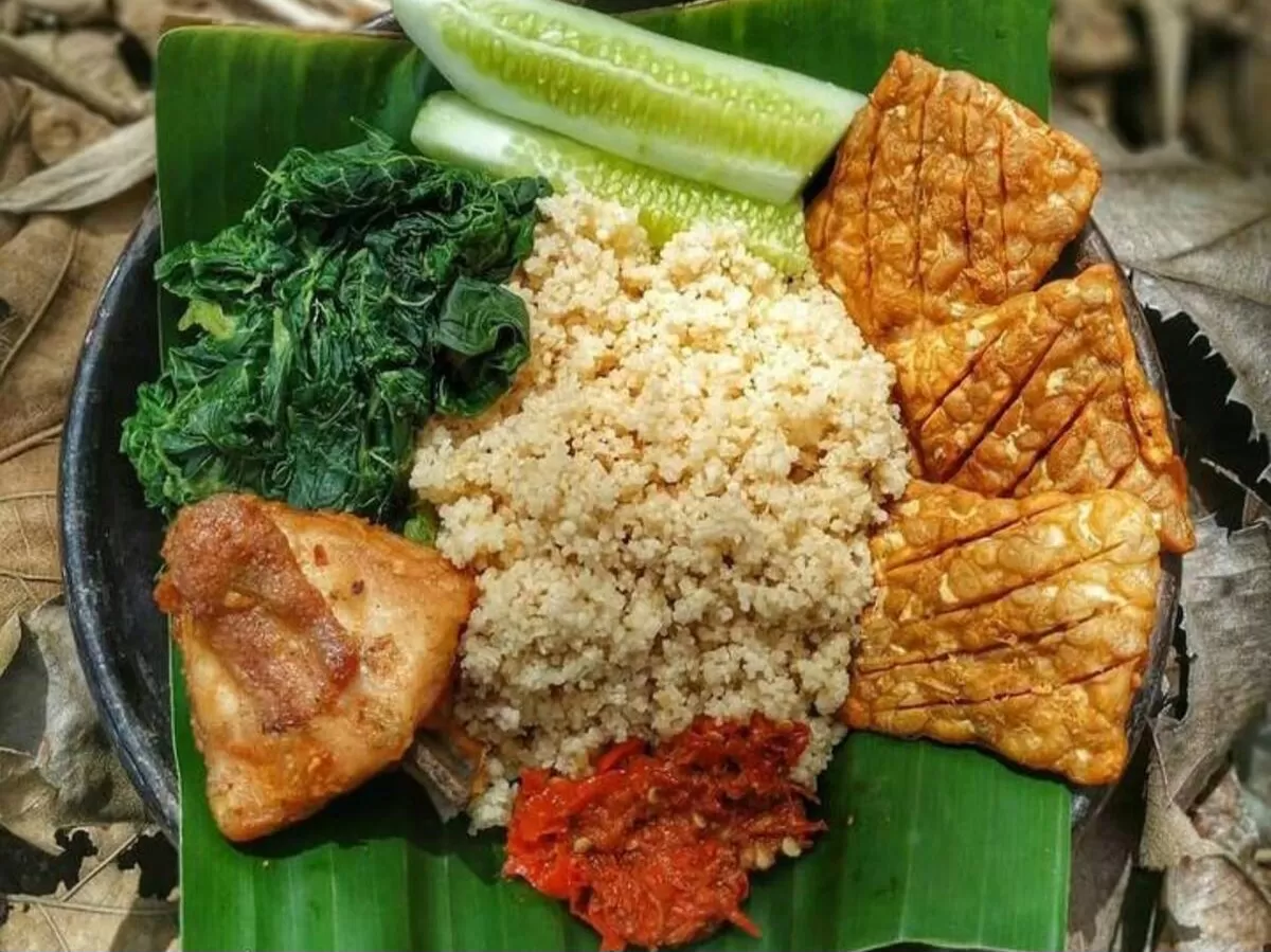 Nasi Tiwul, salah satu kuliner khas Wonogiri. (Instagram/@guniezzt)