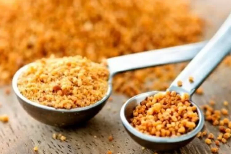 Gula semut terbuat dari air nira yang bentuknya sangat halus, seperti gula pasir berwarna kecokelatan. (Facebook/Gula Semut Kulon Progo)