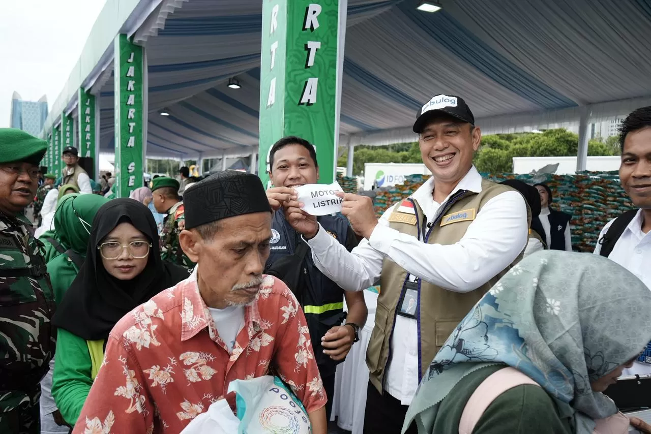 Bazar rakyat hadir lagi. BULOG dan ID FOOD bantu penuhi kebutuhan pokok masyarakat.