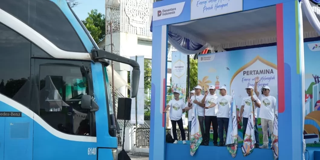 Manajemen Pertamina melepas arus balik Mudik Bareng Pertamina 2026 di Semarang, Sabtu (28/3)  sebagai bagian dari komitmen perusahaan dalam mendukung kelancaran mobilitas masyarakat pasca Idulfitri.