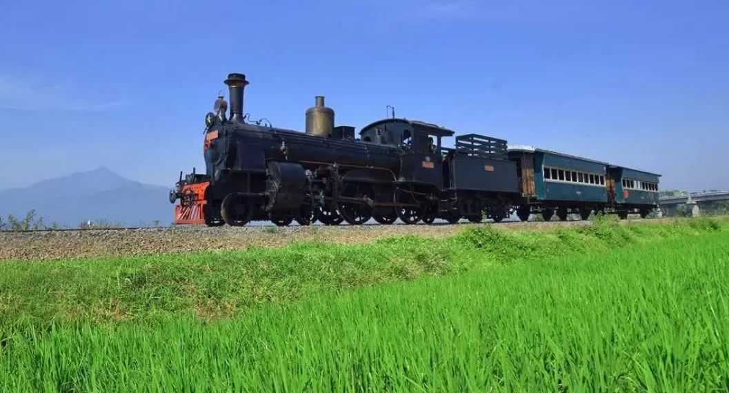 Jadwal kereta wisata Ambarawa 18&ndash;31 Maret 2026 lengkap dengan harga tiket terbaru, jam keberangkatan, dan ketentuan naik selama libur Lebaran. (heritage.kai.id)